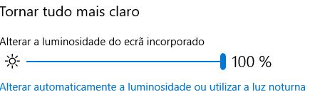 Menu de acessibilidade que ajusta a luminosidade do monitor.